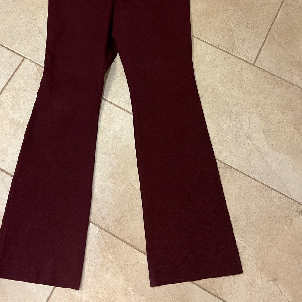 Old Navy pixie flare pants - Picture 3 of 3